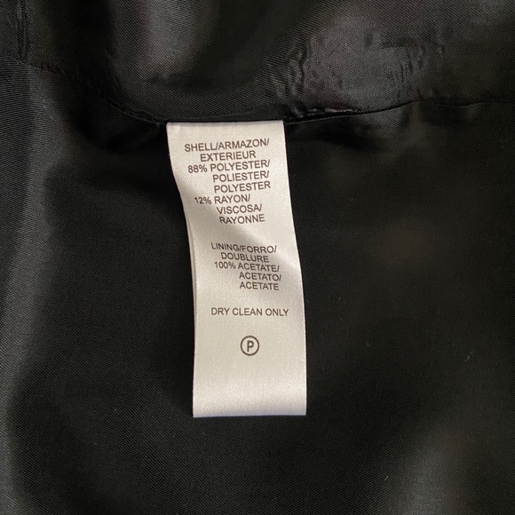 Gorgeous high waisted dressy skirt - Picture 4 of 4